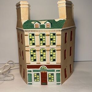 Streets of London Fleet Street Santa's Best - Vintage 1991 Christmas Village